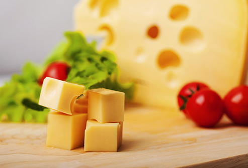 Як правильно зберігати сир?